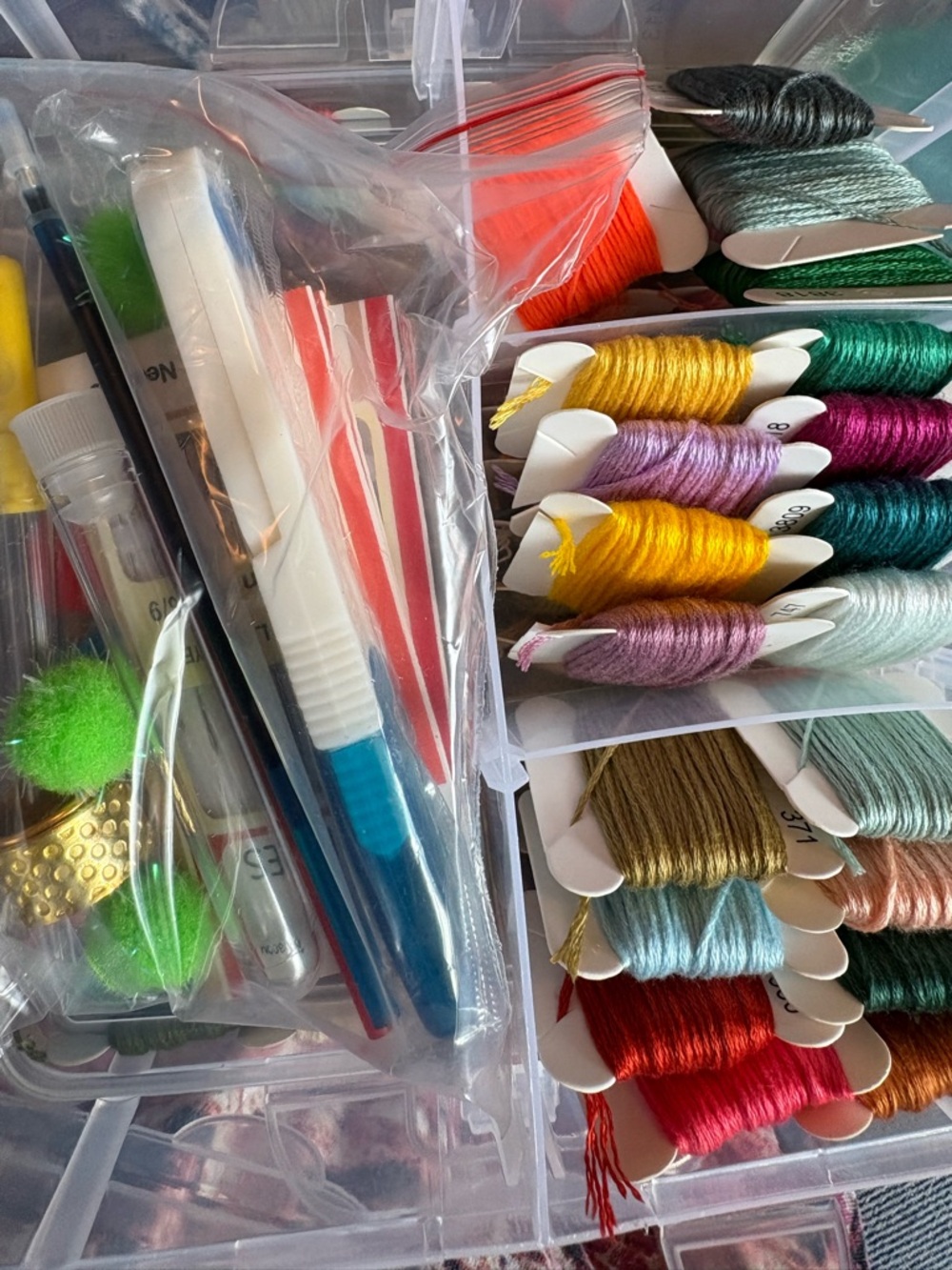 Embroidery Thread in Clear Stackable Organizer with Handle, includes tools! - Picture 2 of 6